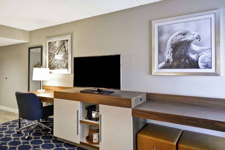 Room 14 of 32