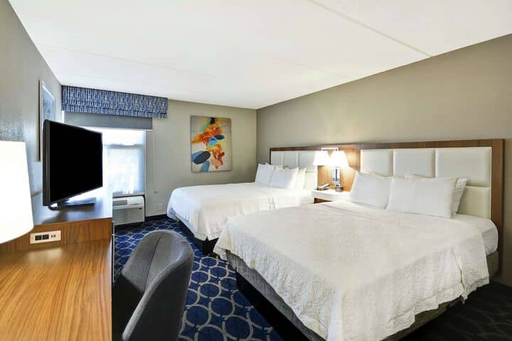 Room 12 of 32
